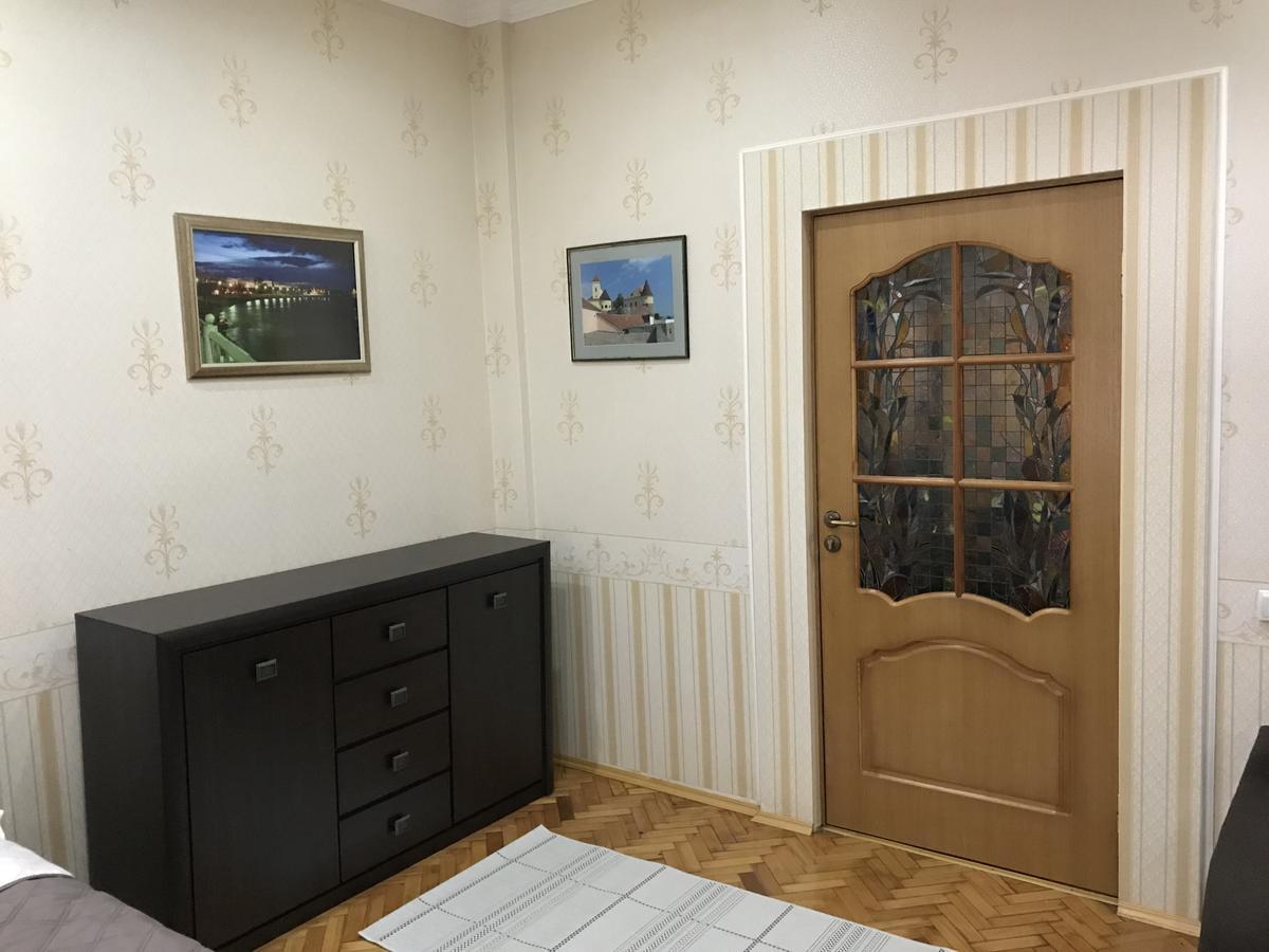 Large Apartment In The City Center 무카체베 외부 사진