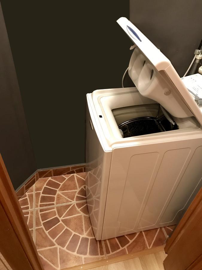 Large Apartment In The City Center 무카체베 외부 사진