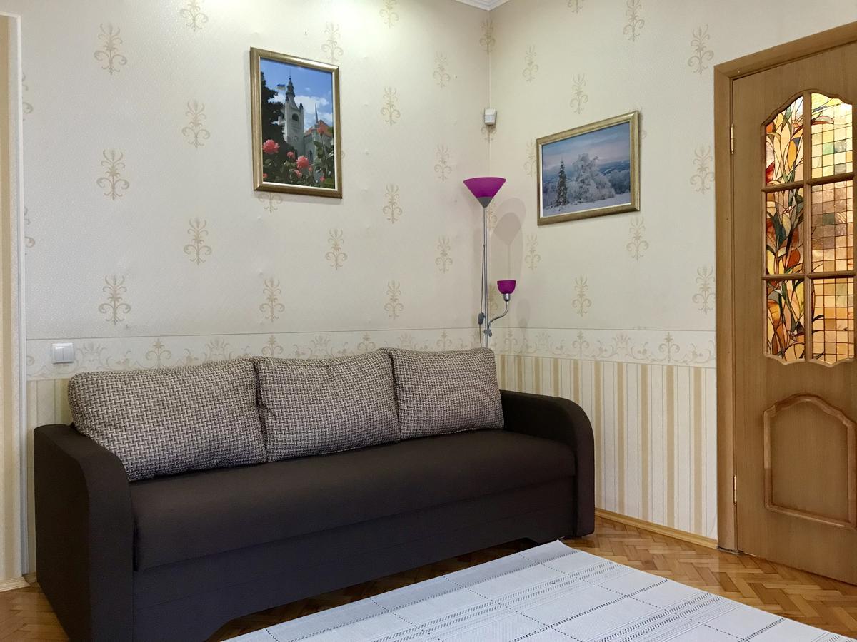 Large Apartment In The City Center 무카체베 외부 사진