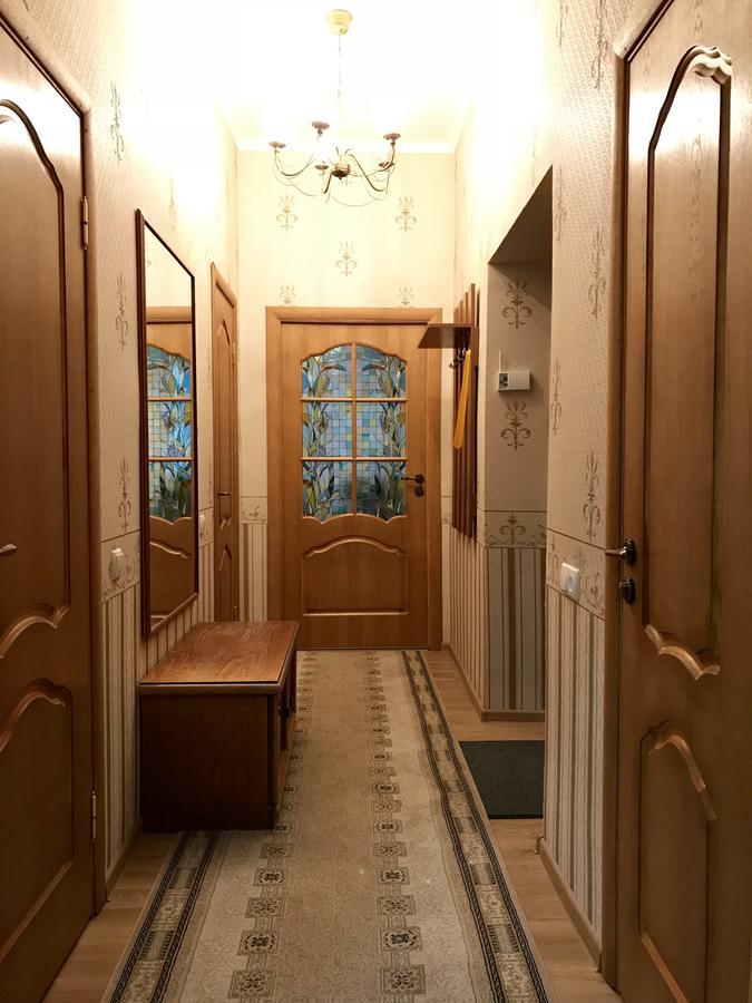 Large Apartment In The City Center 무카체베 외부 사진